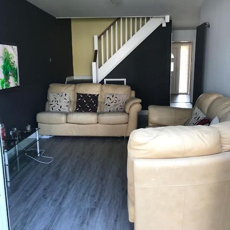 Double Room Next To Burnham Elizabeth Line Station スラウ エクステリア 写真