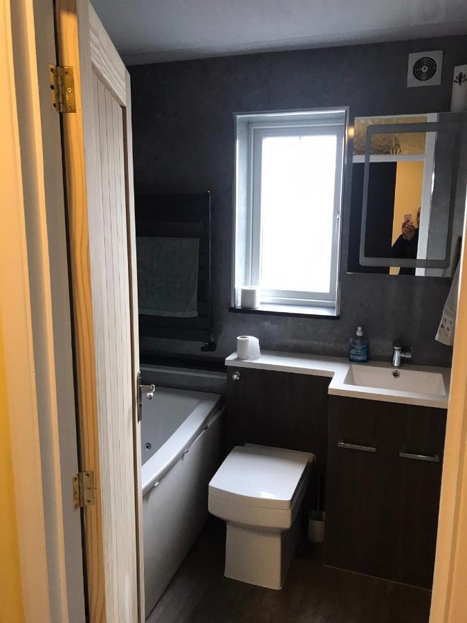 Double Room Next To Burnham Elizabeth Line Station スラウ エクステリア 写真