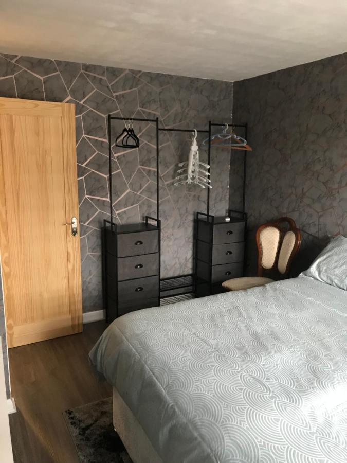 Double Room Next To Burnham Elizabeth Line Station スラウ エクステリア 写真
